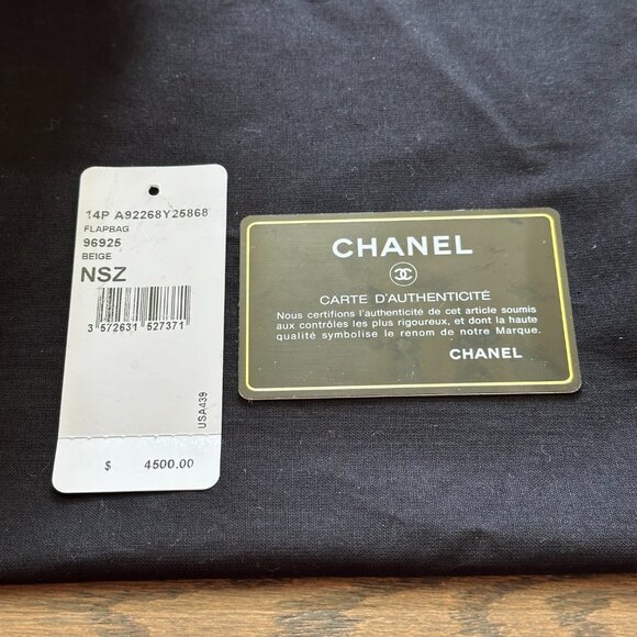 Chanel Boy Flap Bag Quilted Lambskin - Picture 5 of 15